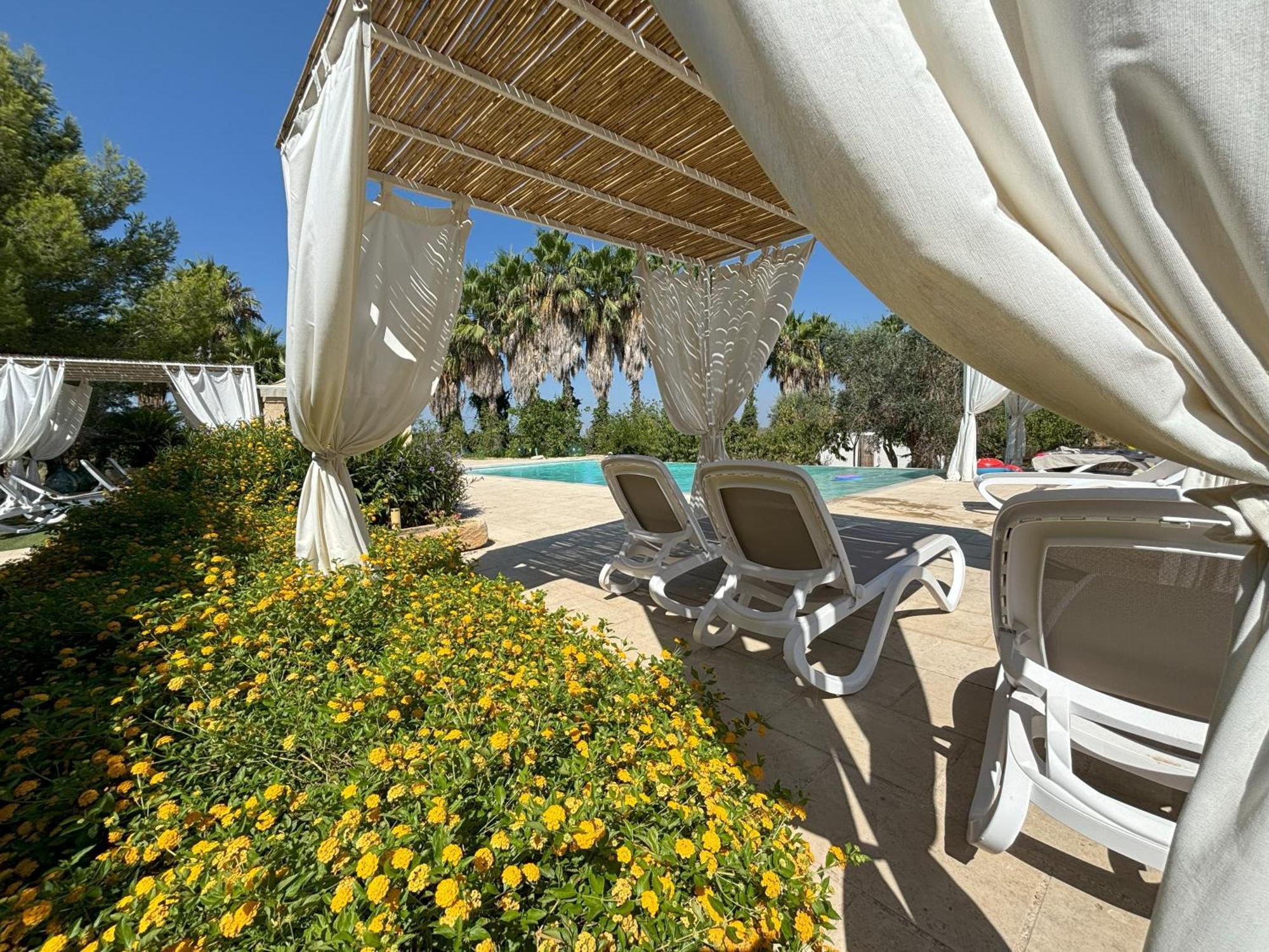 White Pool 7P Matino - Gallipoli Exterior photo